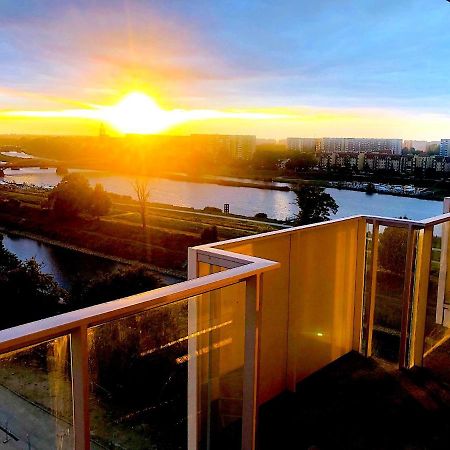 Apartament Z Tarasem I Widokiem Na Odre 弗罗茨瓦夫 外观 照片
